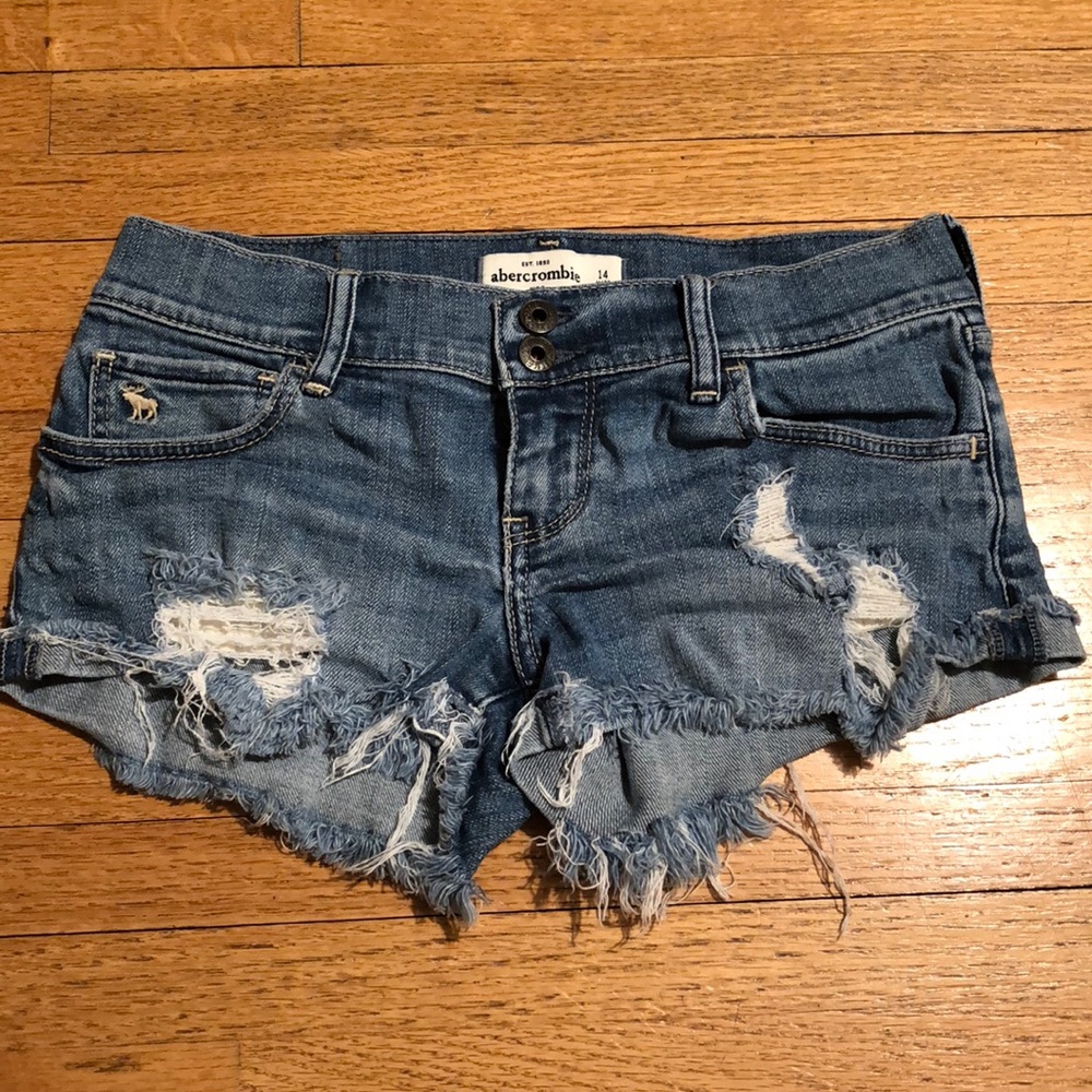 Light washed, ripped jean shorts